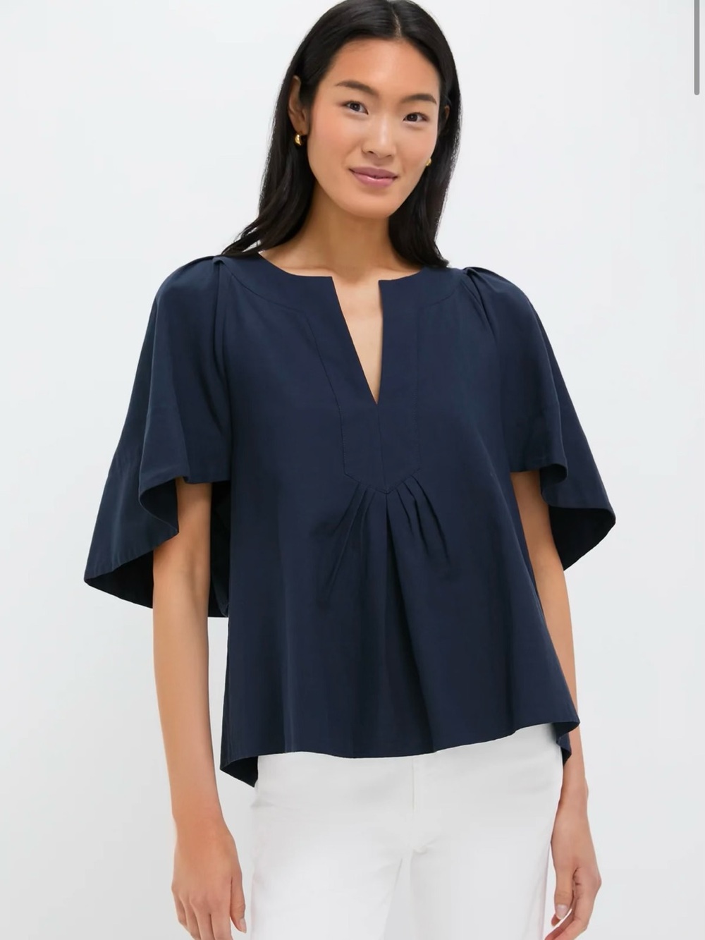 The Tuckernuck POMANDER PLACE Finley Flutter Sleeve Top. Navy. Large